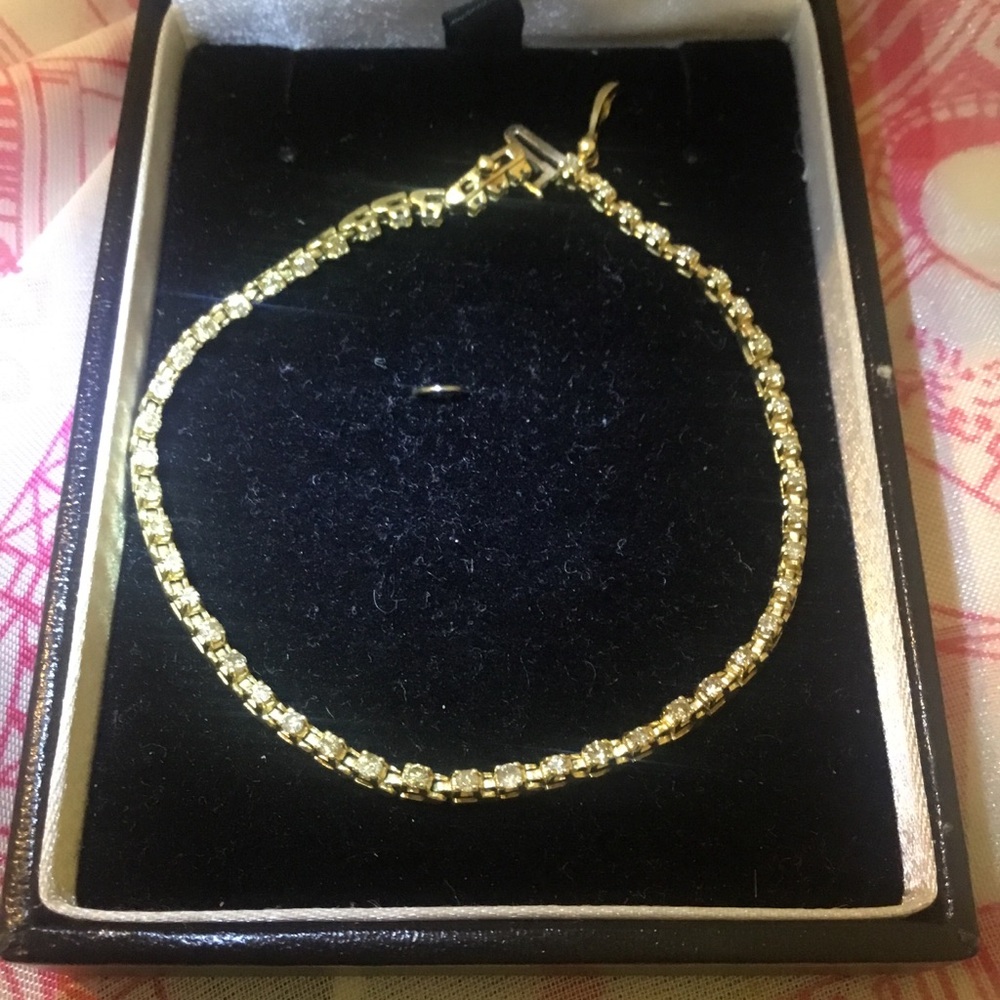 Estate 14K Yellow Gold Natural Diamond Bracelet